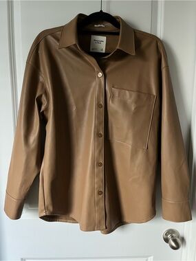 Abercrombie & Fitch Medium Tan Oversized Faux Vegan Leather Shirt Jacket